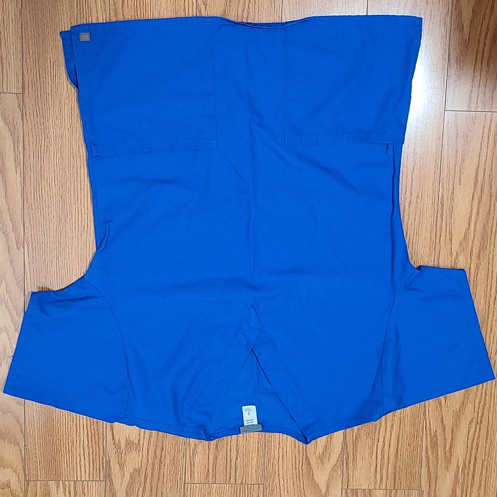 New Remedy Blue Medical Nursing Scrubs V-Neck T shirt